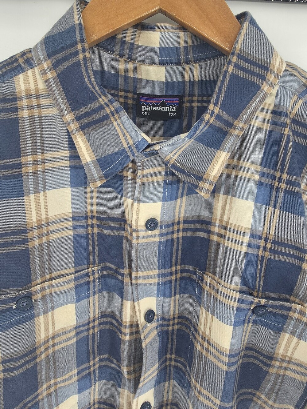 Patagonia Organic Cotton Plaid Button Down Shirt Men's Large Long Sleeve Blue